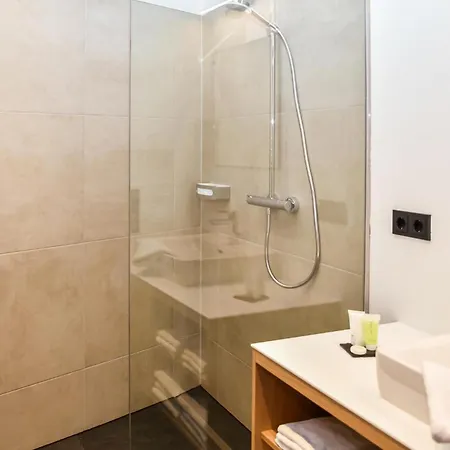 Lovely In With Sauna Apartment